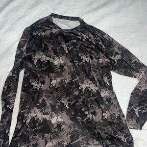 Black and Gray Fitted Graphic Blouse with Mandarin Collar